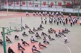 马奎尔在 1998 年的全垒打追逐赛中展示了极高的职业道德与友谊