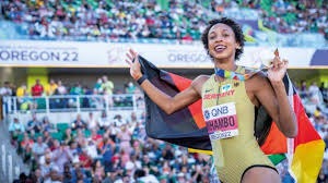 奥纳纳铁定心留老特拉福德，拒绝沙特诱惑，曼联门将位置仍存变数